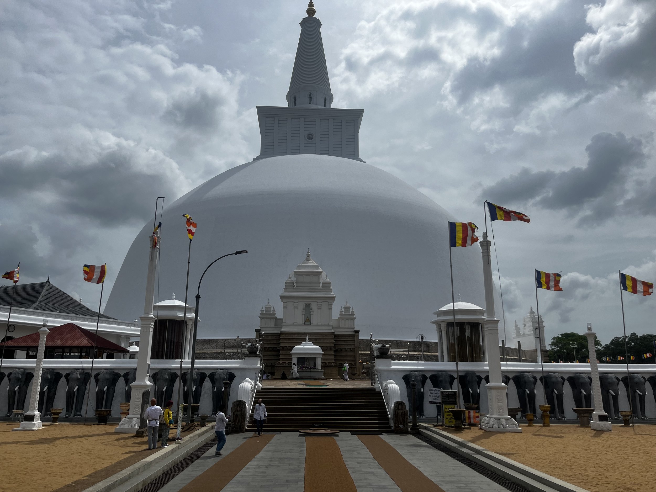 Anuradhapura07.jpeg